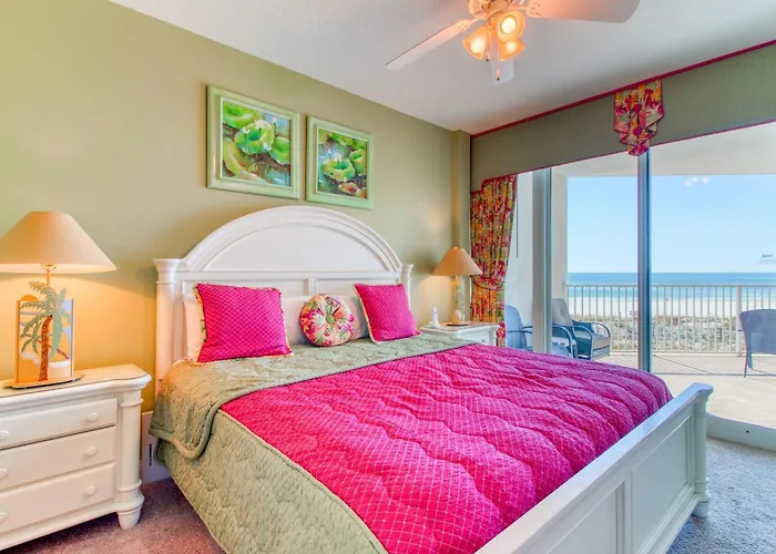 Beachfront W Balcony Easy Access & Pools Hot Tubs & Sauna Holiday home