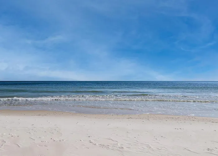 Beachfront W Balcony Easy Access & Pools Hot Tubs & Sauna Holiday home